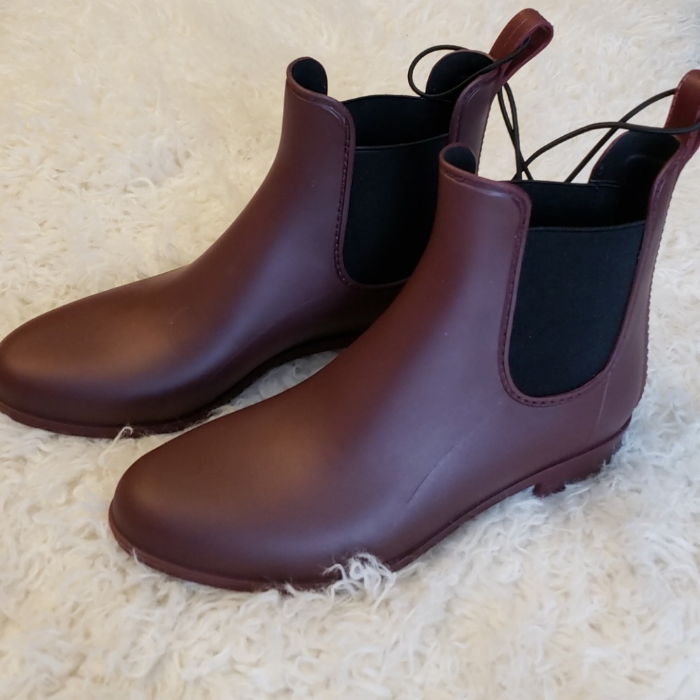 Berry Ankle Boots